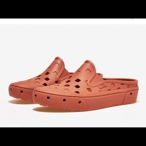Vans Slip-On Trk Rust size 11